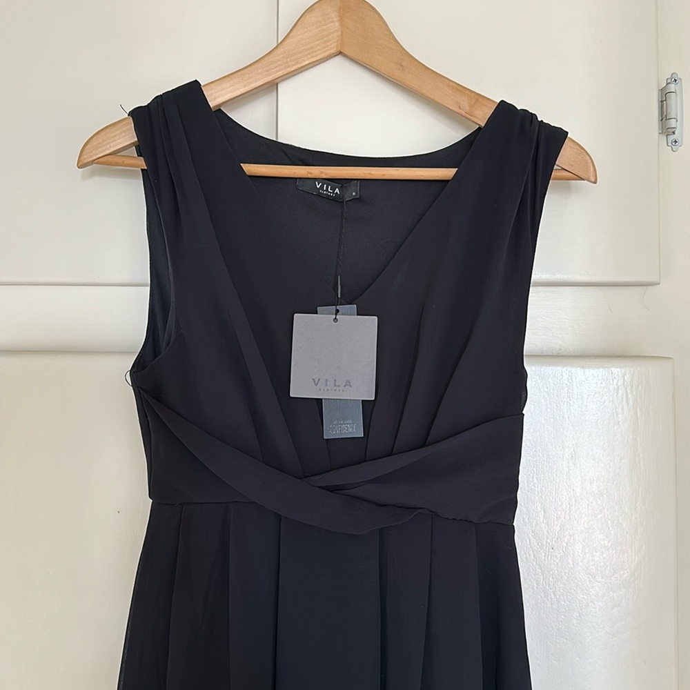 NWT Vila black sleeveless dress